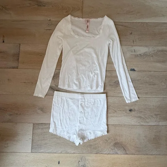 NWT VICTORIA'S SECRET Pointelle Modal Long-Sleeve & Shortie Set / Size Medium - Picture 4 of 12